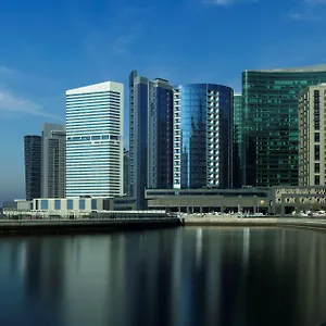 Radisson Blu Hotel, Waterfront Hotel